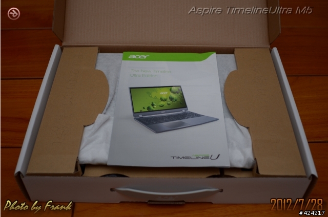 [開箱] 輕薄大螢幕 Acer Aspire Timeline Ultrabooks M5 - 581TG