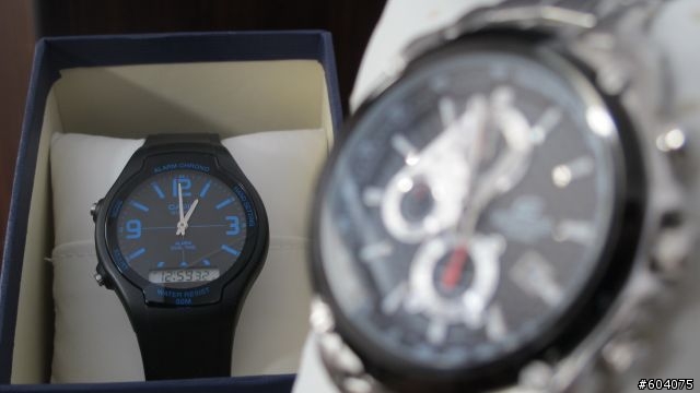 [雙開箱] CASIO EDIFICE 三眼計時錶 & CASIO平價雙顯運動錶
