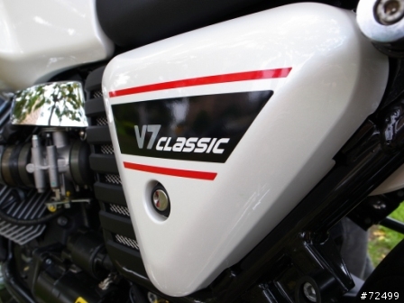 [開箱] (7/29更新) 就是愛復古風!! Moto Guzzi V7 Classic 圖多見諒!