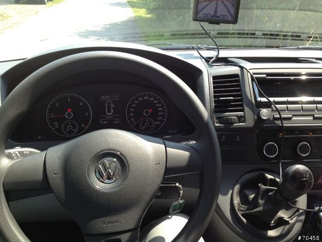 [開箱] 歐規Volkswagen T5 Caravelle 2.0TDI Bluemotion
