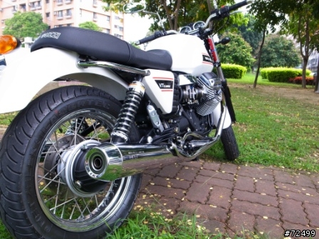 [開箱] (7/29更新) 就是愛復古風!! Moto Guzzi V7 Classic 圖多見諒!