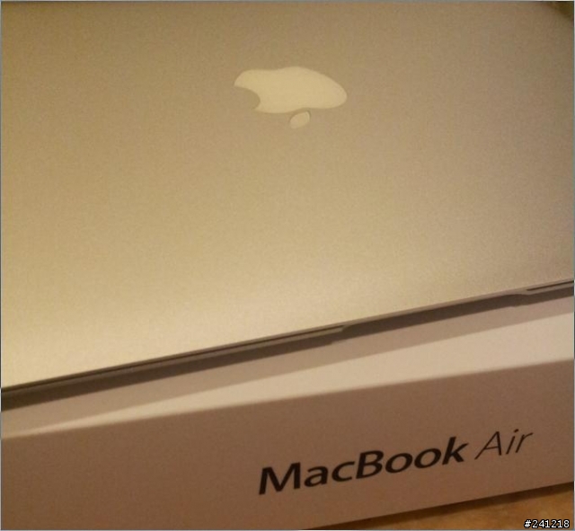 2012 macbook air 到貨了，真的是太消魂了！
