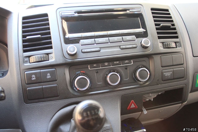 [開箱] 歐規Volkswagen T5 Caravelle 2.0TDI Bluemotion