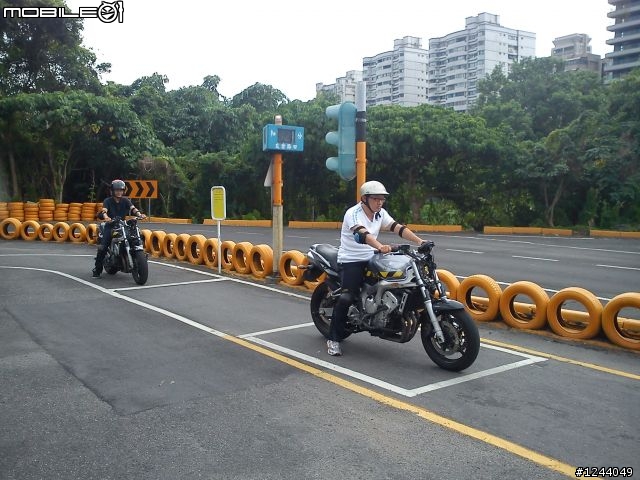 終於拿到了！大重免許!!←就是大型重型駕照啦