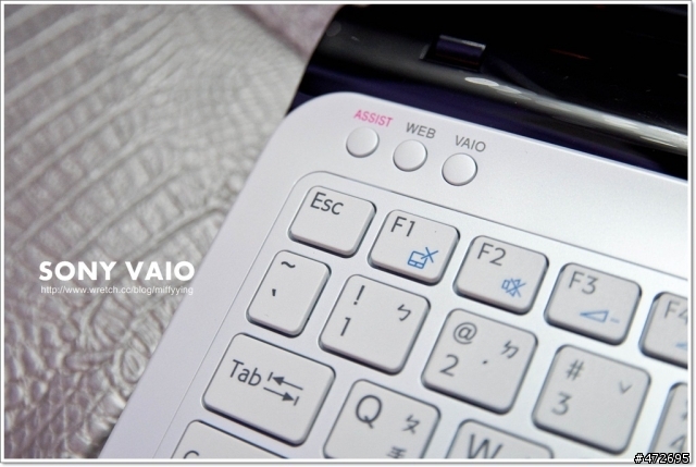 SONY VAIO E系列:純白迷人的SVE11116