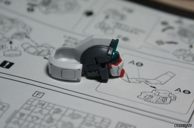 [ 鋼彈模型 ]MG AGE-1 腦部挖空LED置入手術