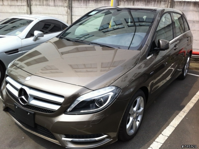 瞧見 B200CDI~