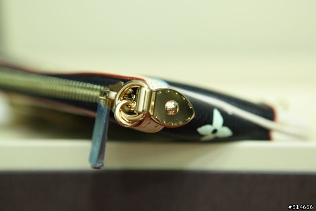 隨身好搭檔--Louis Vuitton "Milla Clutch MM" & Hermes "Bastia in 18 etoupe"