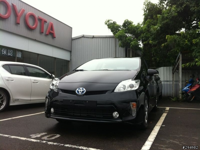 145天的等待是值得的我的大HAPPY(黑 Prius) 開箱![圖多慎入]