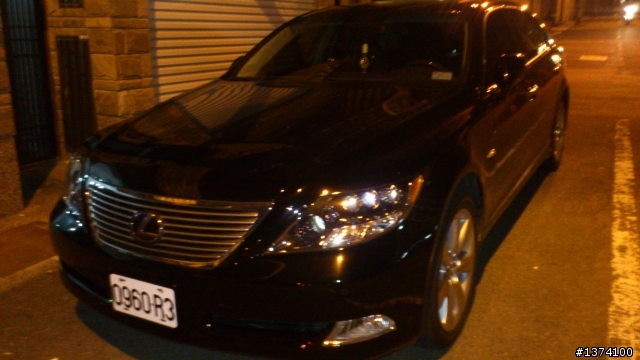 是不是市政府的車牌就可以隨便停車!而且屢勸不聽!!