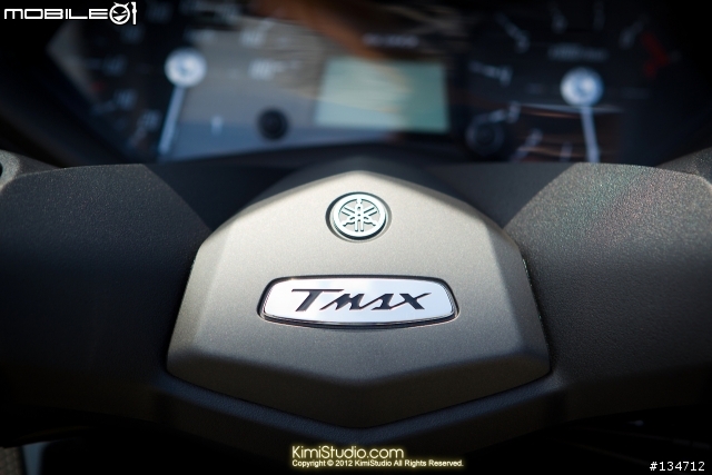 2012 Yamaha T-MAX 530（科技銀）開箱！