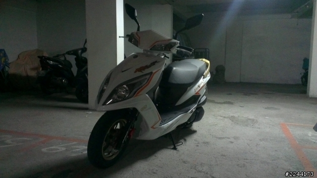 簡易開箱:NEW FIGHTER ZR 特式版(白色)