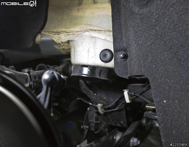 BMW F20 小小開箱文(7/17小小改裝 KW V3 避震器)