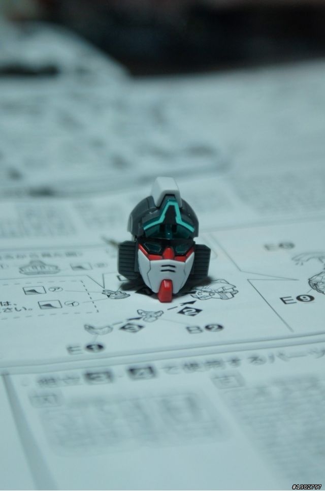 [ 鋼彈模型 ]MG AGE-1 腦部挖空LED置入手術