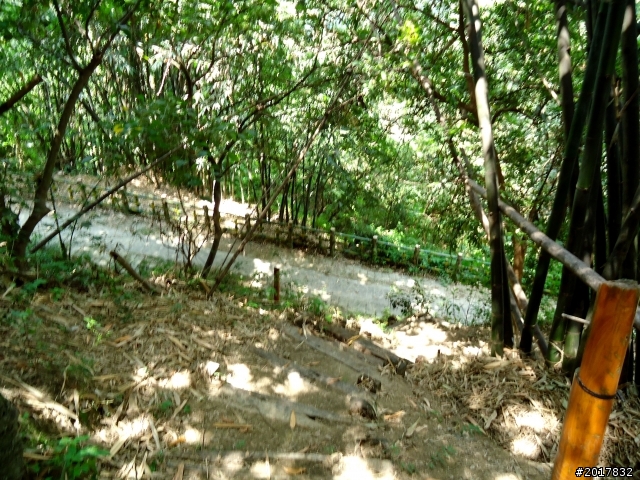 2012-7-10高雄燕巢惡地形絕地逢生險象之旅