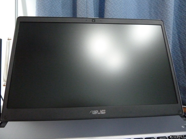 我的 ASUS U47VC 輕薄筆電