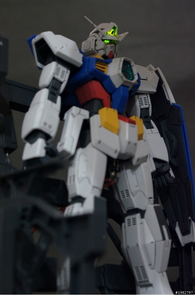 [ 鋼彈模型 ]MG AGE-1 腦部挖空LED置入手術