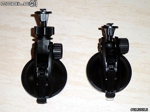 FLEXMEDIA / VOSONIC V747W開箱~~~奇怪 配件這麼多?