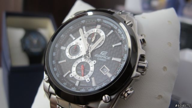 [雙開箱] CASIO EDIFICE 三眼計時錶 & CASIO平價雙顯運動錶