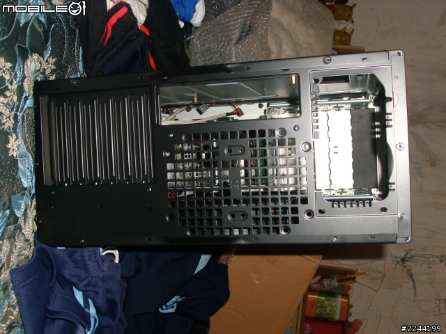 [機殼開箱]原價屋500$平價機殼 "水母"!