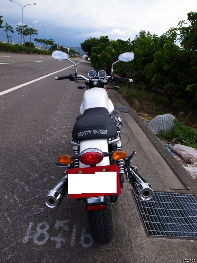 [開箱] (7/29更新) 就是愛復古風!! Moto Guzzi V7 Classic 圖多見諒!