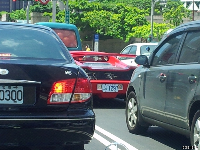 猛牛出閘，悍馬接招