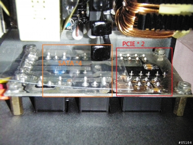某屋目前正在特賣的1200W電源開箱