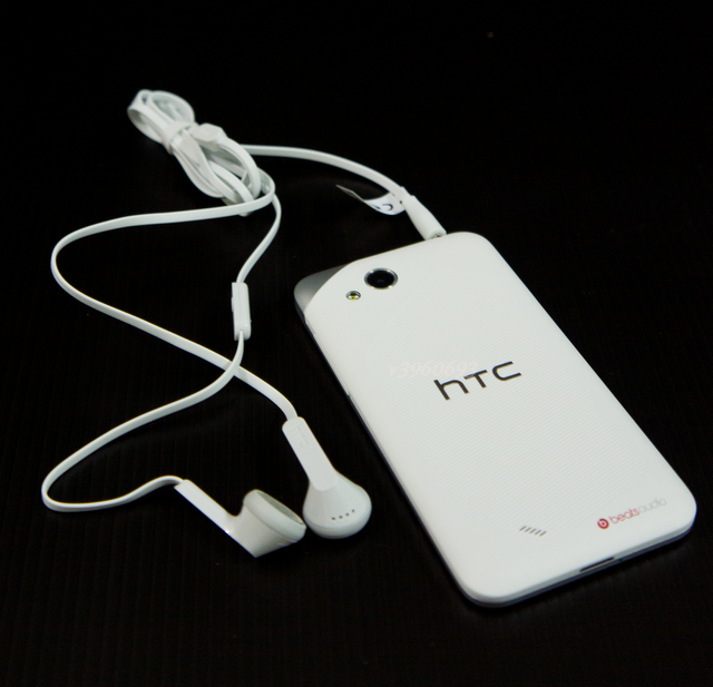 [開箱分享] HTC Desire VC 雙模雙待 (CDMA+GSM)