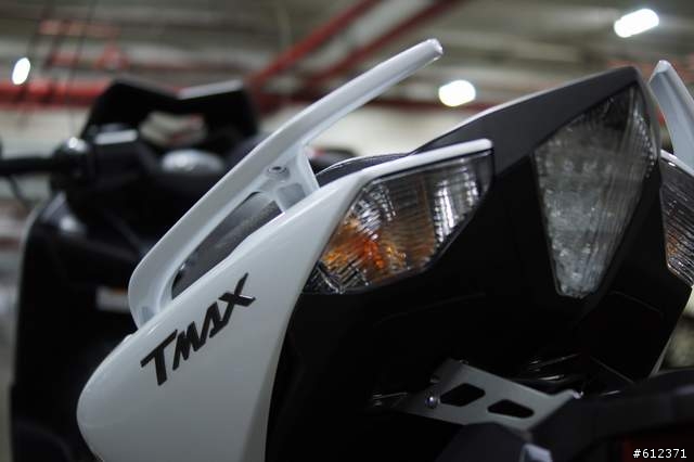T-MAX 530 從入手到現在終於可以幫它拍照了!! 2012-07-10 新增前盾牌小夜燈改裝
