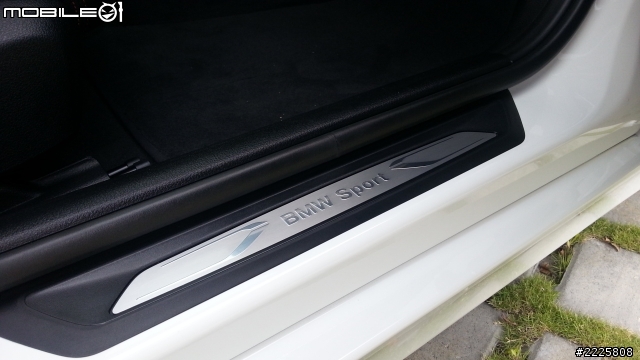 開箱2  BMW  F30  320i SPORT 白   圖多
