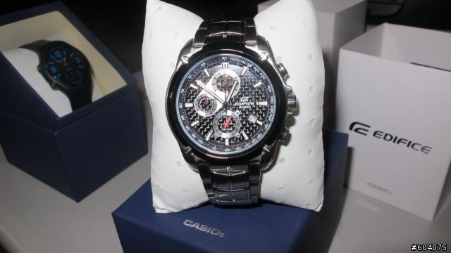 [雙開箱] CASIO EDIFICE 三眼計時錶 & CASIO平價雙顯運動錶
