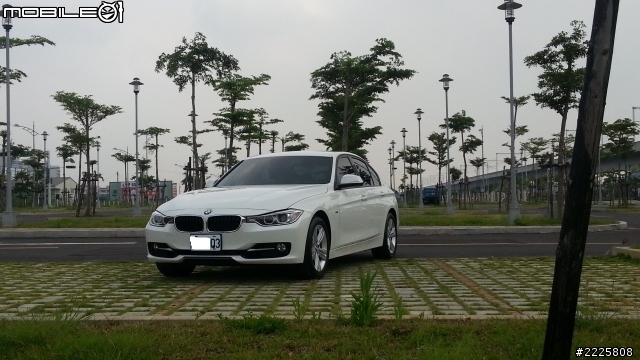 開箱2  BMW  F30  320i SPORT 白   圖多