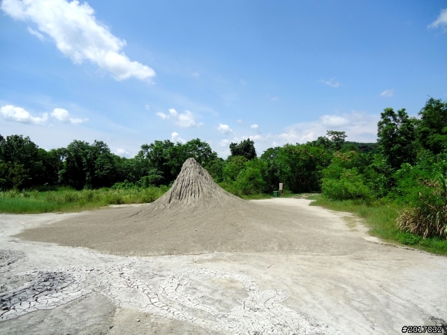 2012-7-10高雄燕巢惡地形絕地逢生險象之旅
