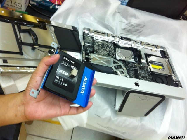 2011 21.5" iMac 原廠HDD＋原廠光碟機＋自行加裝SSD＝爽度破表