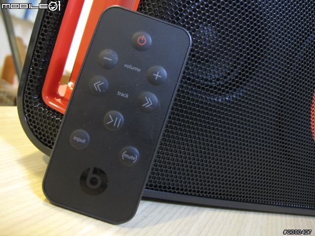 [Beats極品開箱] Beatbox Protable之台灣沒進的高階行動音響 [圖多 順序不正式請包含]