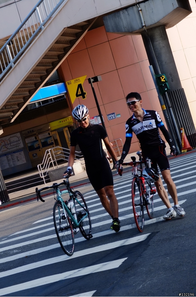 [練車] 北台灣黃金瀑布，晒的很開心的夏日推薦行程