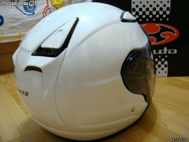 [開箱] 質感與實用3/4再進化– 全新OGK AVAND-II 素白