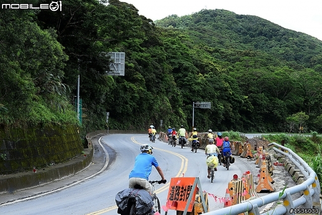 【給Luxgen車主tcwin大大祝福】等待、捉猴、狗仔、相見、美景、美酒，祝福tcwin大大新疆發展順利！