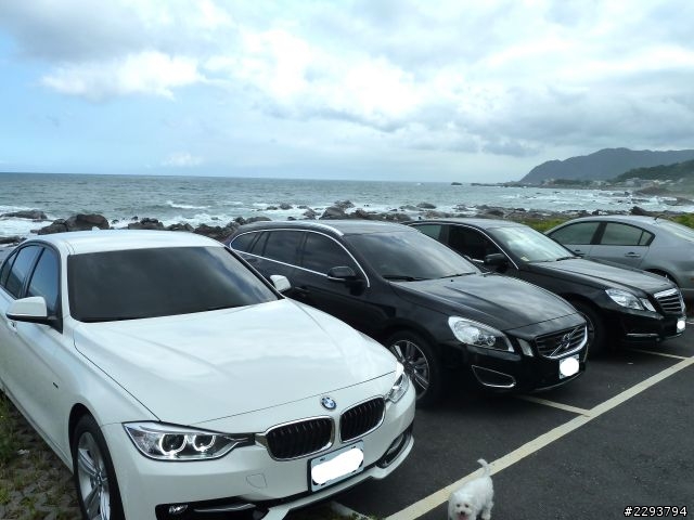 Volvo V60 藍寶石黑＋黑白雙色內裝 補開箱