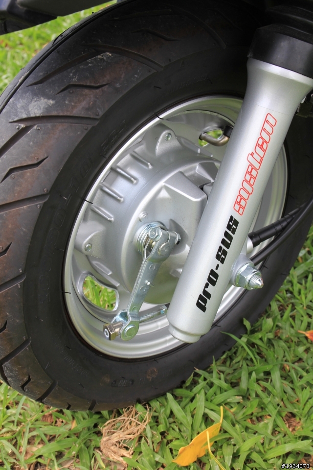 [開箱] 很搞剛的SYM GT125 EVO開箱分享