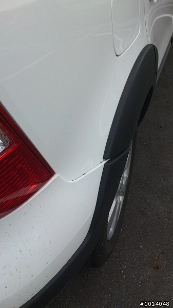 車屁股撞傷 求問維修費用 Mobile01