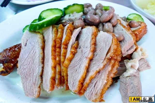 [食記] 仁武。橋邊鵝肉店 (鵝油香蔥外銷海外!)