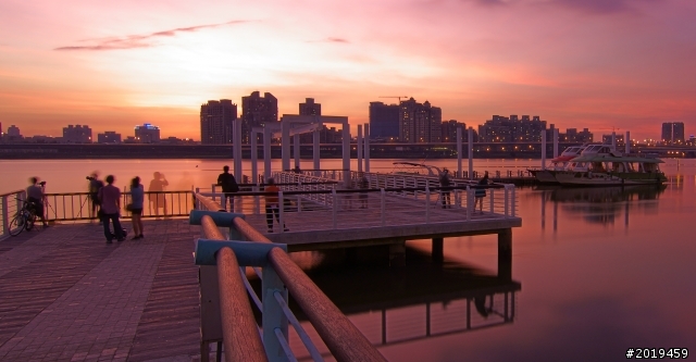 夕陽無限好~ 來蓋棟美麗的黃昏大樓吧!