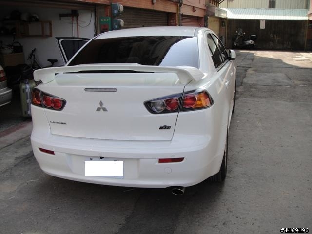 [分享] 小白鯊LANCER iO小開箱