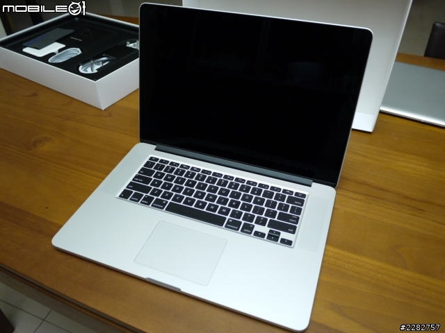 [更新]台灣在地發表的港版Retina MacBook Pro開箱