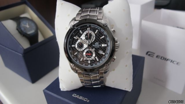 [雙開箱] CASIO EDIFICE 三眼計時錶 & CASIO平價雙顯運動錶