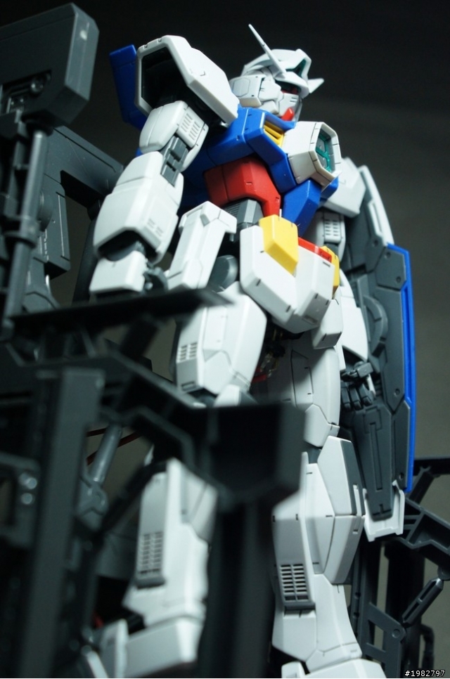 [ 鋼彈模型 ]MG AGE-1 腦部挖空LED置入手術