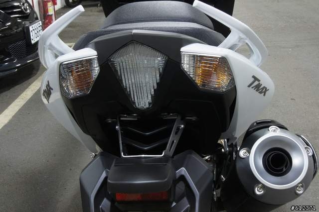 T-MAX 530 從入手到現在終於可以幫它拍照了!! 2012-07-10 新增前盾牌小夜燈改裝