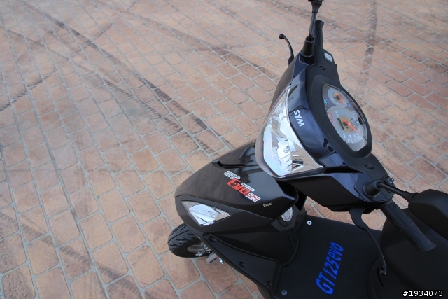 [開箱] 很搞剛的SYM GT125 EVO開箱分享