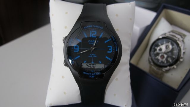 [雙開箱] CASIO EDIFICE 三眼計時錶 & CASIO平價雙顯運動錶